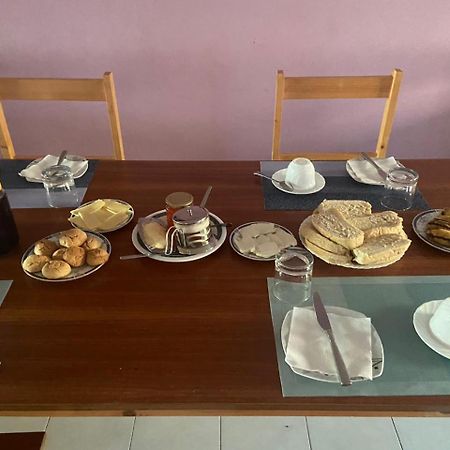 Casa Ze & Sonia Bed & Breakfast Portela Екстериор снимка